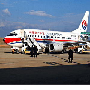 长白山机场空运航空快运业稳步发展的原因是什么？